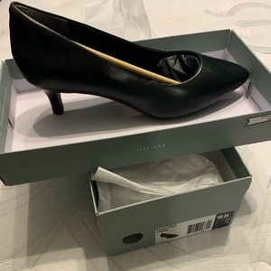 BNIB Rockport Total Motion Pumps 10